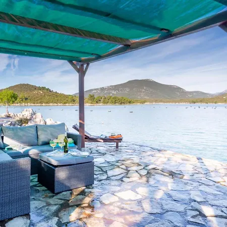 Waterfront Oasis-1 By Interhome Apartament