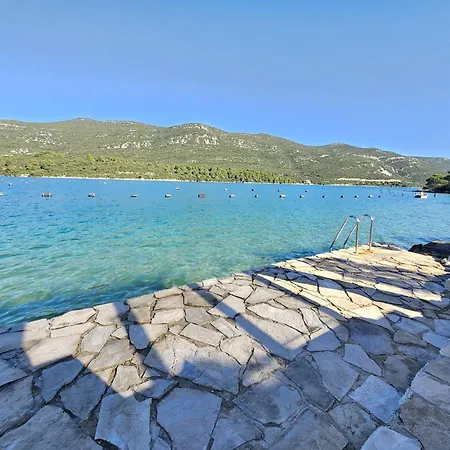 Waterfront Oasis-1 By Interhome * מאלי סטון